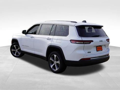 Certified 2023 Jeep Grand Cherokee L Limited w/ Trailer Tow Group (B) AWD/4WD image 9