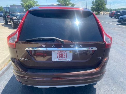 Used 2016 Volvo XC60 T5 Premier w/ Proximity Package FWD image 5