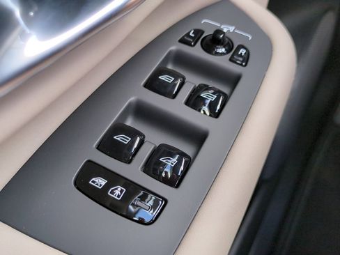 New 2026 Volvo XC90 B6 Plus image 23