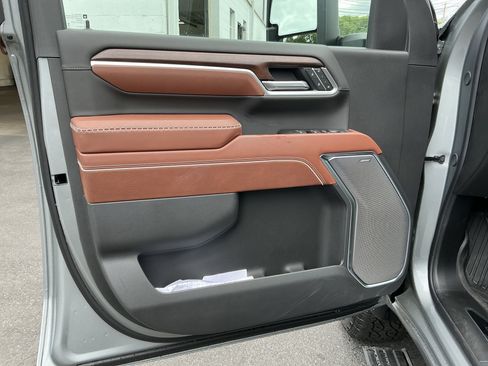 New 2026 GMC Sierra 2500 Denali Ultimate AWD/4WD image 13