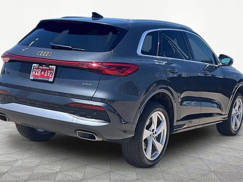 Used 2025 Audi Q5 Premium Plus w/ Premium Plus AWD/4WD image 2
