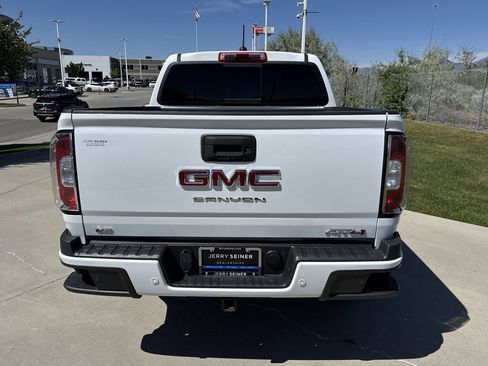 Used 2022 GMC Canyon AT4 w/ Trailering Package AWD/4WD image 6