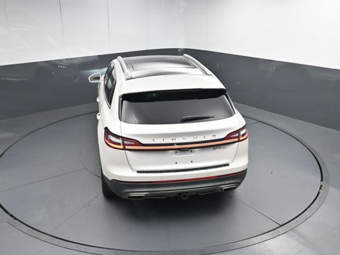 Used 2019 Lincoln Nautilus Black Label image 37