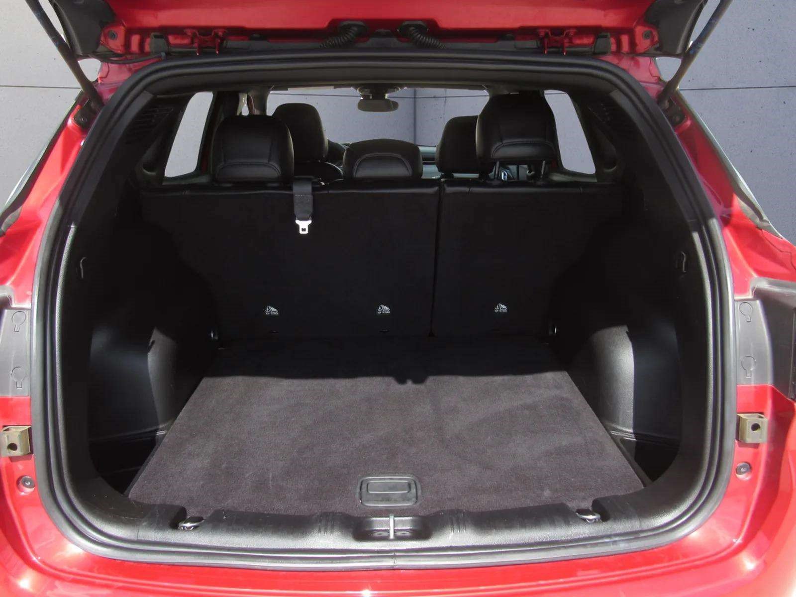 Used 2025 Jeep Compass Limited AWD/4WD image 12