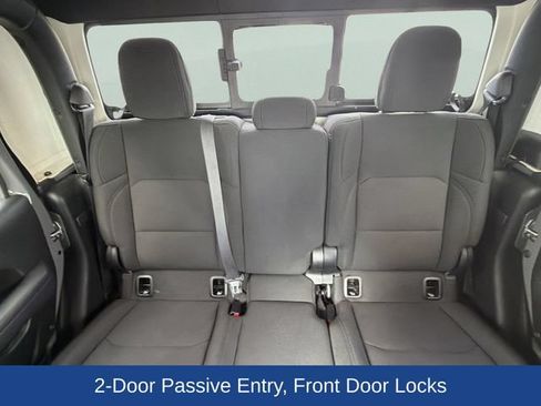 Used 2022 Jeep Gladiator Sport AWD/4WD image 19