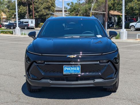 Used 2026 Chevrolet Equinox EV LT w/ LPO, All-Weather Mat Package image 8