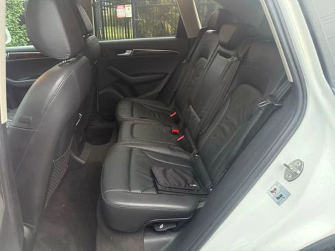 Used 2011 Audi Q5 2.0T Premium image 13
