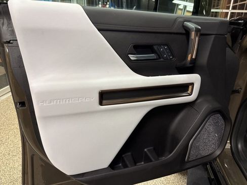Used 2025 GMC Hummer EV 3X w/ LPO, Sport Package image 14