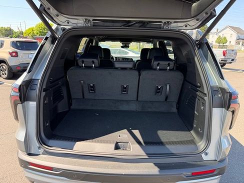 New 2026 Chevrolet Traverse LT w/ Driver Confidence Package FWD image 7