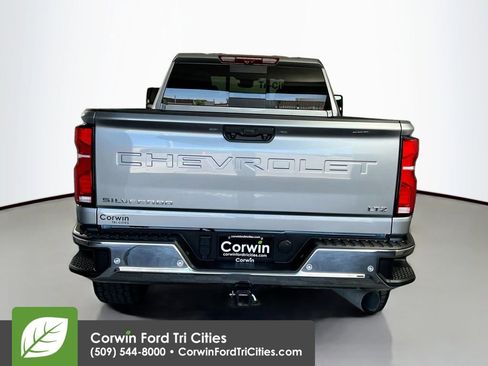 Used 2025 Chevrolet Silverado 2500 LTZ w/ LTZ Convenience Package AWD/4WD image 14