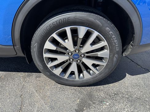 Used 2020 Ford Escape Titanium image 37