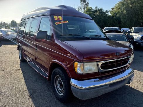 Used 1999 Ford E-150 and Econoline 150 RWD image 1