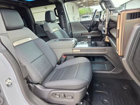Used 2024 GMC Hummer EV 2X w/ Extreme Off-Road Package AWD/4WD image 15
