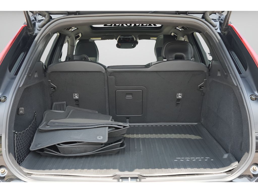 Used 2020 Volvo XC60 T6 Inscription w/ Protection Package Premier AWD/4WD image 13