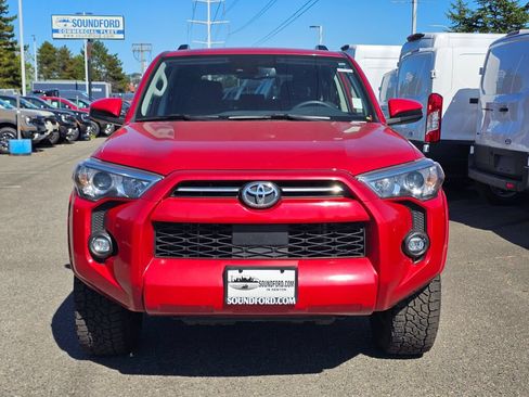 Used 2022 Toyota 4Runner SR5 AWD/4WD image 2