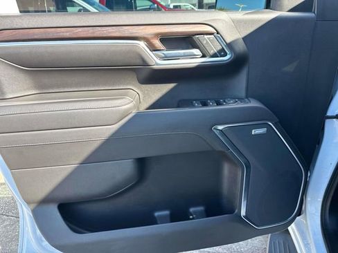 Used 2022 GMC Sierra 1500 SLT image 11