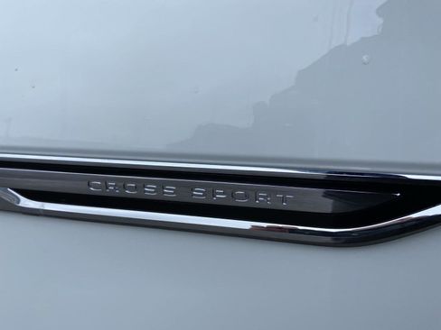 Used 2024 Volkswagen Atlas Cross Sport SE image 70