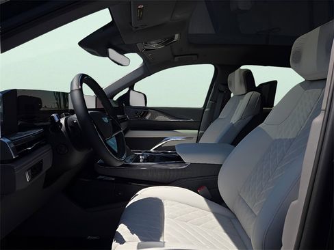 New 2026 Cadillac Escalade IQ Luxury 1 w/ LPO, Floor Liner Package image 24