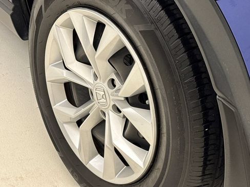 Used 2024 Honda CR-V LX image 10