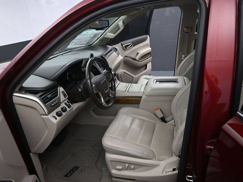 Used 2020 GMC Yukon Denali w/ Denali Ultimate Package AWD/4WD image 10