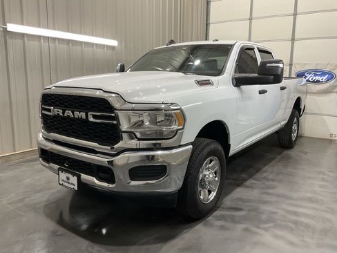 Used 2024 RAM 2500 Tradesman w/ Chrome Appearance Group image 3