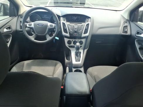 Used 2014 Ford Focus SE FWD image 10