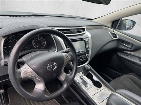 Used 2016 Nissan Murano S FWD image 9