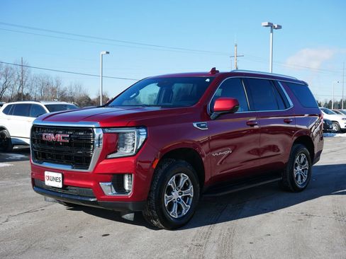 Used 2023 GMC Yukon SLE image 3