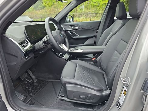 Certified 2026 BMW X1 xDrive28i w/ Technology Package AWD/4WD image 9