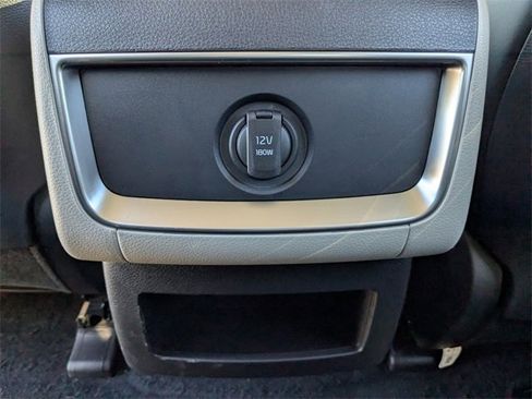 Certified 2024 Kia Carnival LX image 18