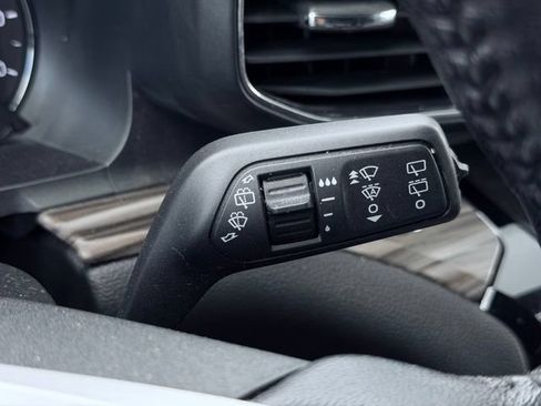 Used 2022 Ford Explorer Limited AWD/4WD image 34
