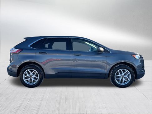 Used 2024 Ford Edge SEL image 3