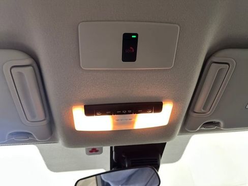 Used 2024 Nissan Versa SR w/ Trunk Package image 24