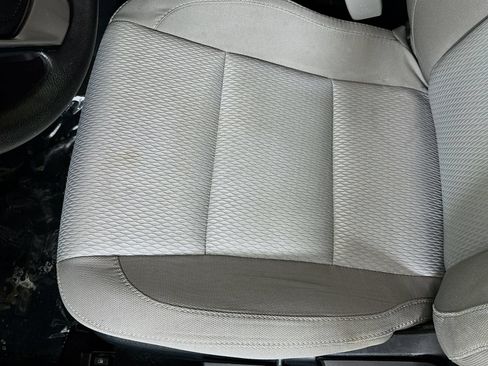 Used 2015 Toyota Corolla LE FWD image 19