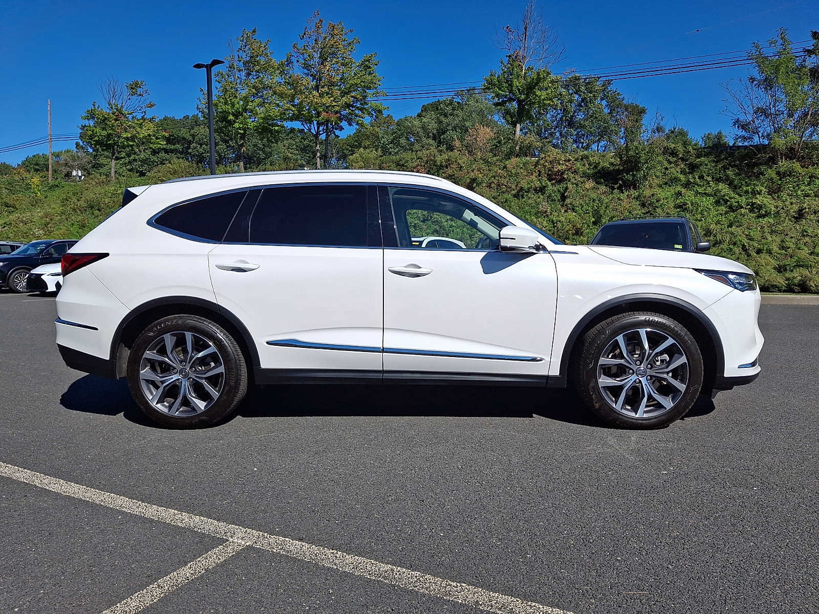 Certified 2024 Acura MDX w/ Technology Package AWD/4WD image 7