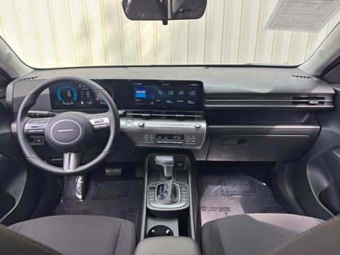 Used 2026 Hyundai Kona SEL Sport FWD image 11