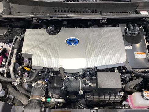 Used 2022 Toyota Prius XLE FWD image 22