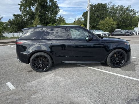 Used 2025 Land Rover Range Rover Sport Dynamic SE AWD/4WD image 15