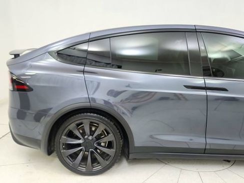 Used 2022 Tesla Model X image 7
