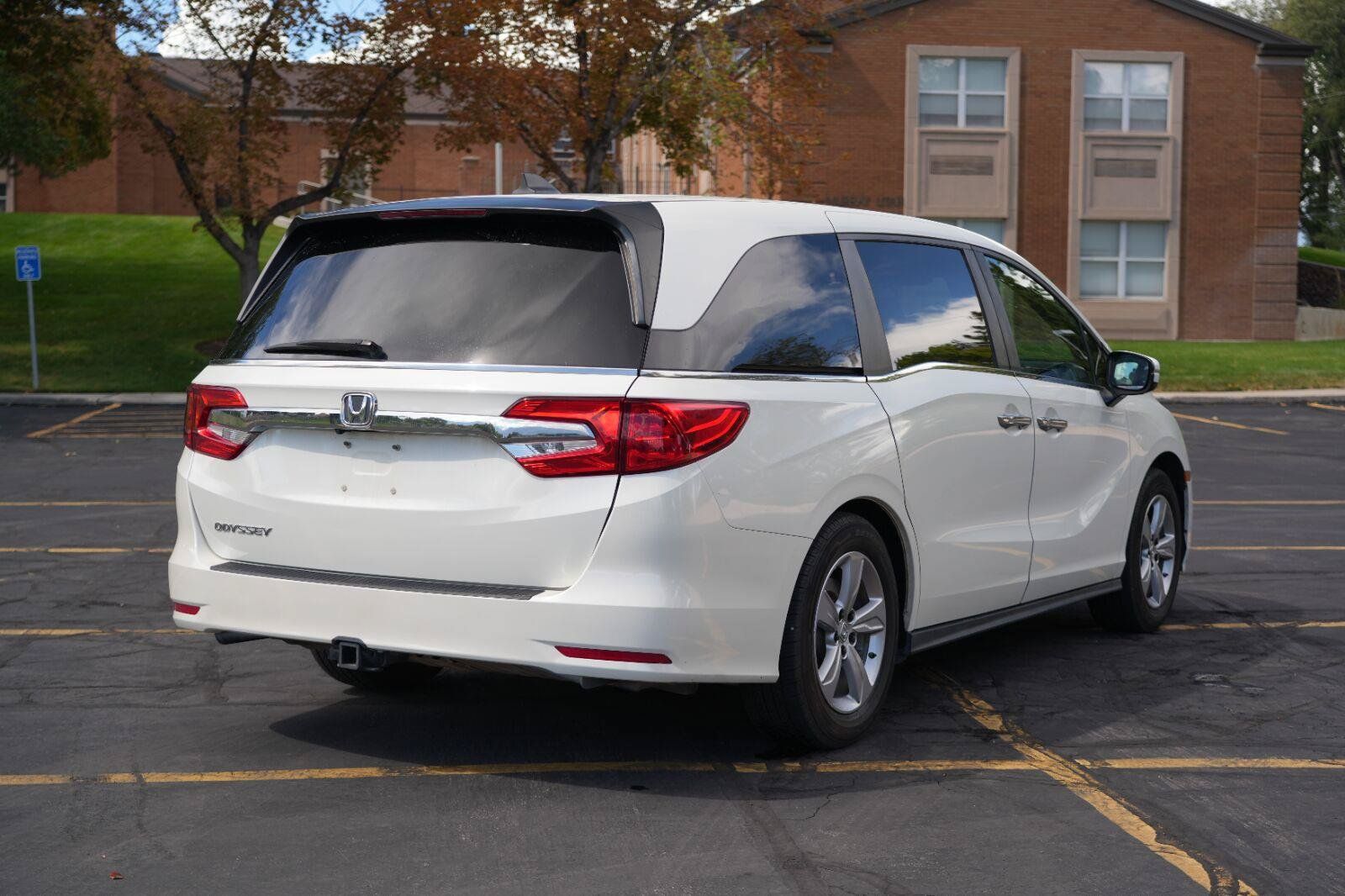 Used 2019 Honda Odyssey EX image 5