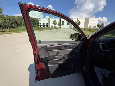 Used 2015 GMC Acadia SLT AWD/4WD image 9