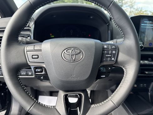 New 2026 Toyota Camry SE image 17