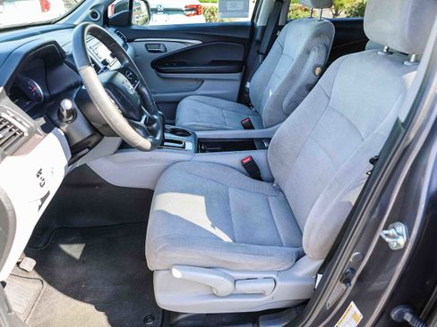 Certified 2020 Honda Pilot LX image 11