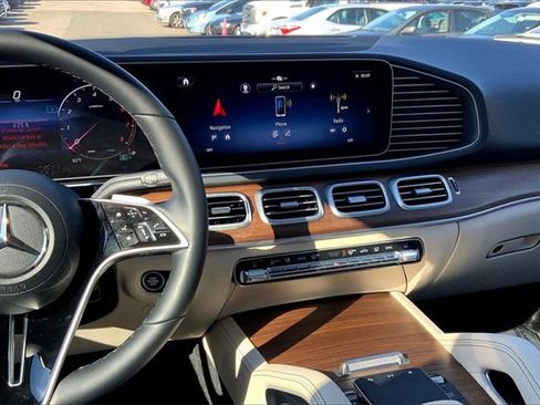 Used 2025 Mercedes-Benz GLE 350 4MATIC image 5