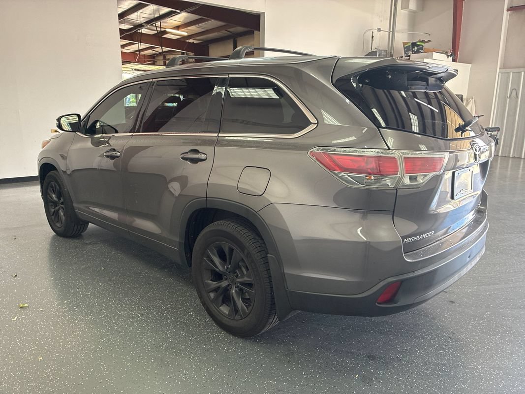 Used 2016 Toyota Highlander XLE AWD/4WD image 6