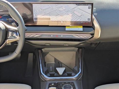 Used 2025 BMW X3 xDrive30i w/ Premium Package image 11