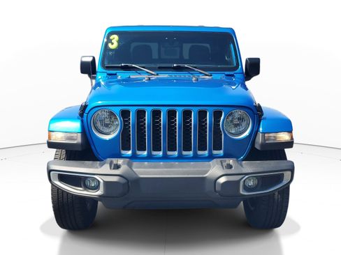 Used 2023 Jeep Gladiator Overland AWD/4WD image 2