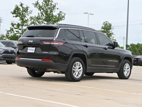 Used 2024 Jeep Grand Cherokee L Laredo w/ Luxury Tech Group I image 9