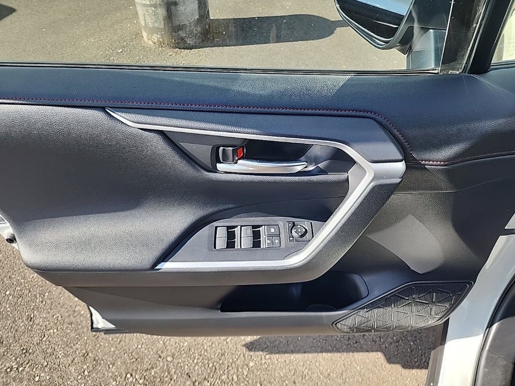 Used 2022 Toyota RAV4 XSE AWD/4WD image 10