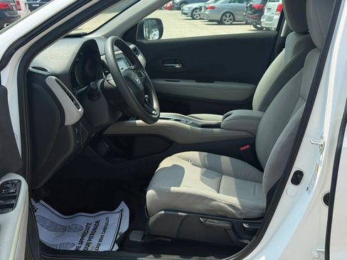 Used 2021 Honda HR-V LX image 10